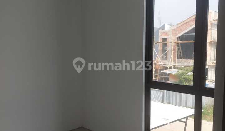 Dijual Rumah 2 Lantai di Citra Garden Puri bisa NEGO