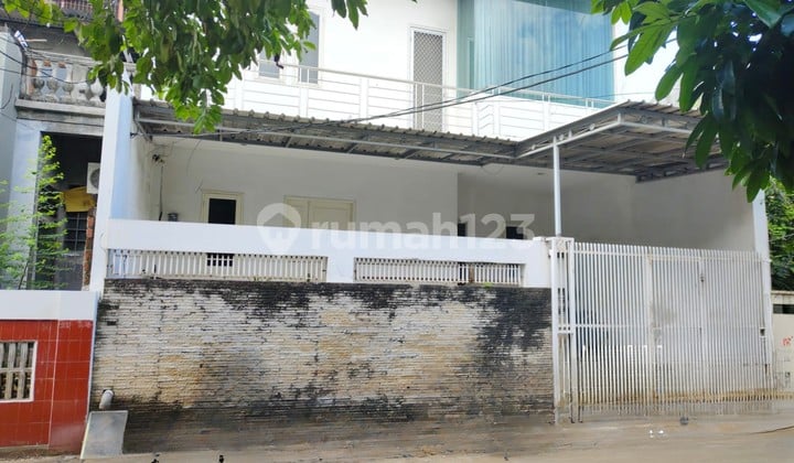 Rumah 2 Lantai di Komplek Btn Kembangan Utara Jl. Delima