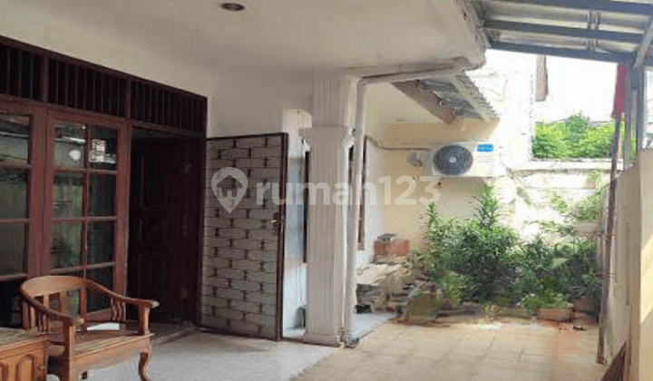 Rumah 2 Lantai di Jl. Duri Kencana 9, Kebon Jeruk