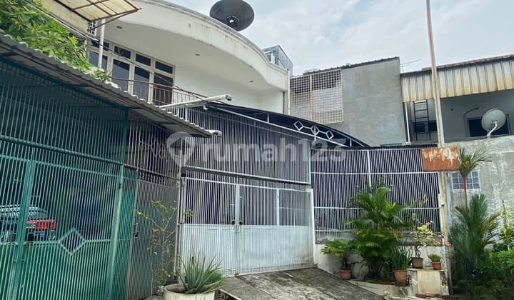 Rumah 2 Lantai di Peumahan Taman Grisenda, Penjarigan
