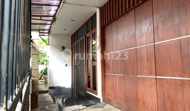 Rumah 2 Lantai di Jl. Mangga Matraman Kota Jakarta Timur