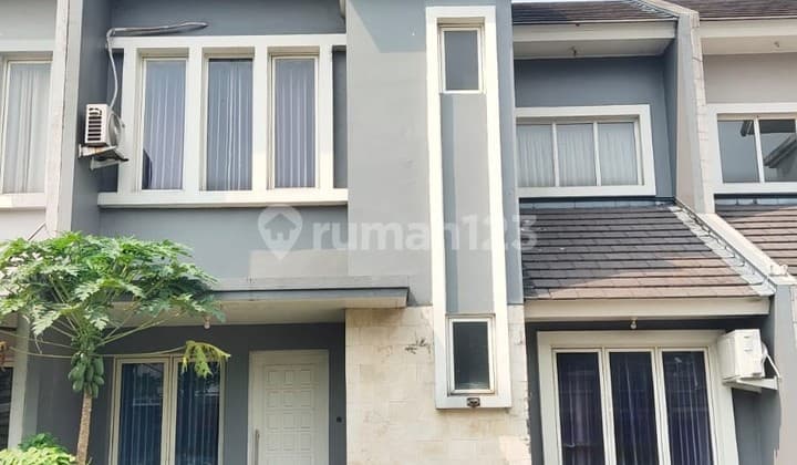 Dijual Rumah 2 Lantai di Perumahan Suvarna Padi, Kota Tangerang