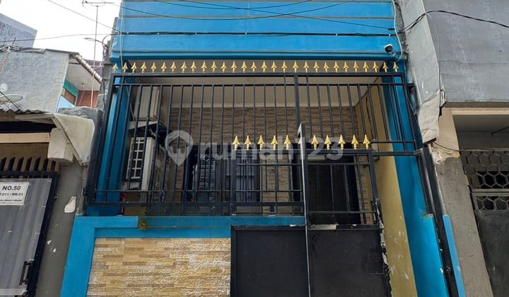 Dijual Rumah 2 Lantai di Gunung Jakarta Pusat SHM