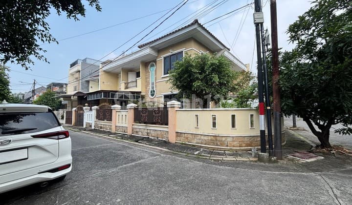 Rumah 2 Lantai di Komplek Gading Arcadia, Kelapa Gading