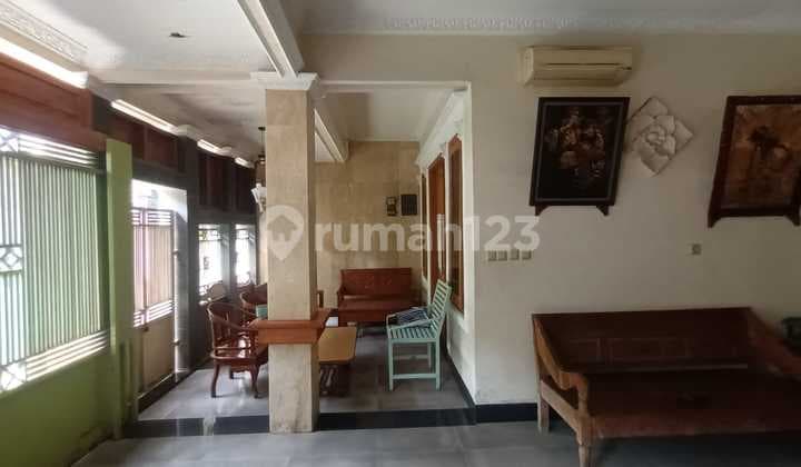Rumah di Jl. Semangka 3, Palmerah Kota Jakarta Barat