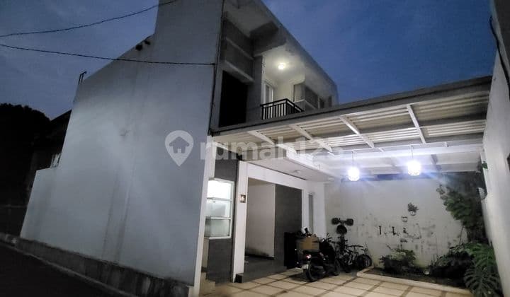 Rumah, 2 Lantai, SHM, di Jati Mekar