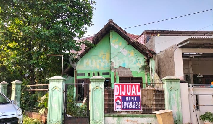Di jual Tanah bonus bangunan Tua