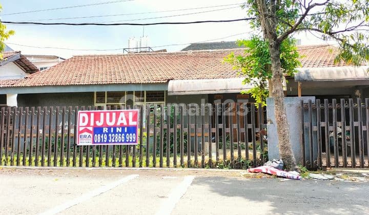 Di Jual Rumah Dengan Lokasi Sangat Strategis Turangga