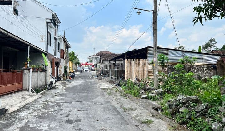 Ring 2 UII Campus Land Suitable for Boarding House and Villa with Merapi View