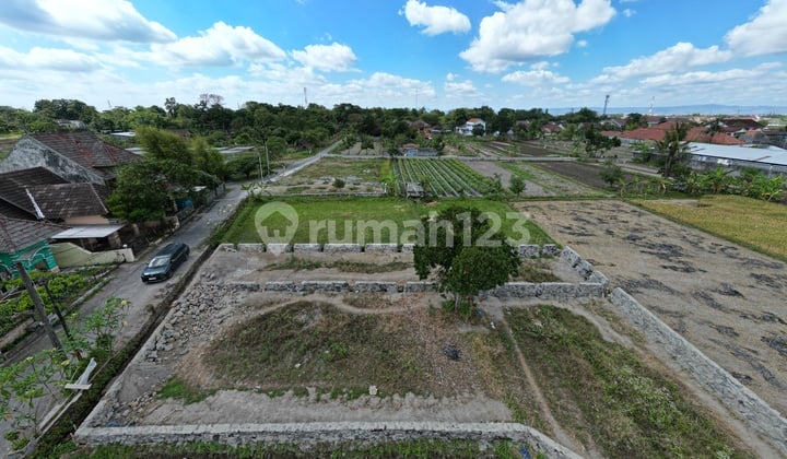 Tanah Premium Jalan Damai Cocok Hunian, Homestay Maupun Kost Eksklusif.