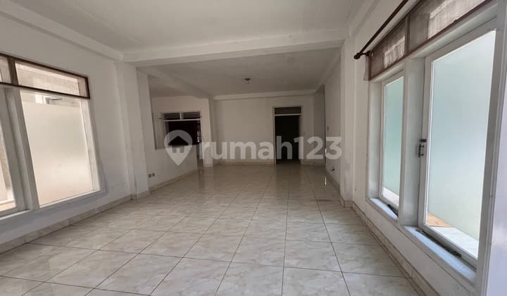 Rumah Non Furnished Kanayakan Dago Dekat Dengan Universitas Ternama Bandung