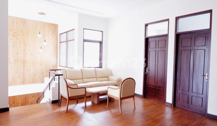 Rumah Sayap Hegarmanah Dalam Cluster Semi Furnish Siap Huni Dekat Masjid