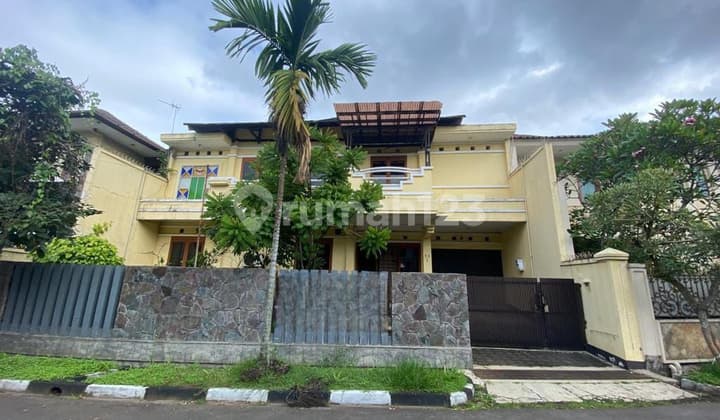 Rumah Cantik Siap Huni Dua Lantai Dekat Tol Pasteur Di Kompleks Kumala Garden