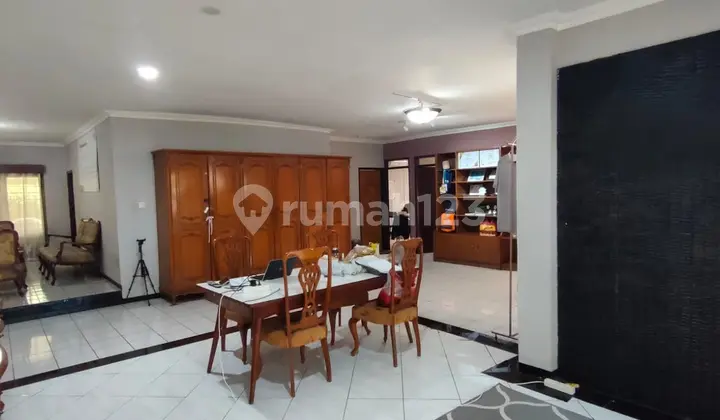 Dago House Suitable for Living, Boarding Business Near University, Quiet Area