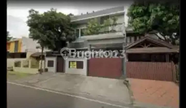 Rumah Lantai 3 Lokasi Strategis Pinggir Jalan BSD