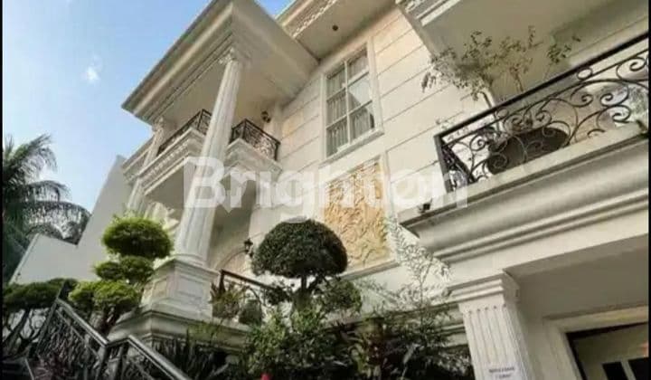 RUMAH MEWAH 3 LANTAI LUAS 708M2 DI GADING SERPONG