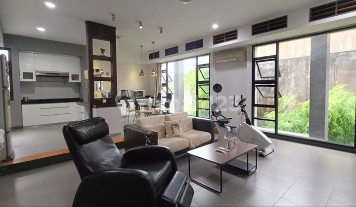 Rumah Minimalis Modern Tengah Kota Keratonan