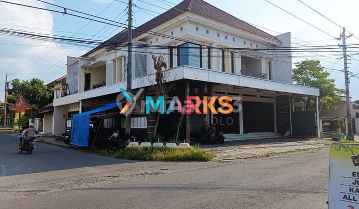 Tempat Usaha Sekaligus Rumah Siap Buka Usaha Palur