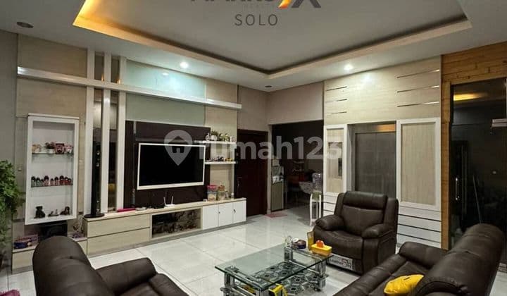 Rumah Modern 2 Lantai Mewah Bonus Ruang Gym Jajar Solo