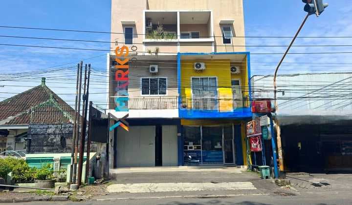 Ruko Strategis Kawasan Bisnis Office Kuliner Tipes Solo