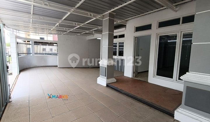 Rumah Hook Cantik Cluster Solobaru Untuk Keluarga Kecil