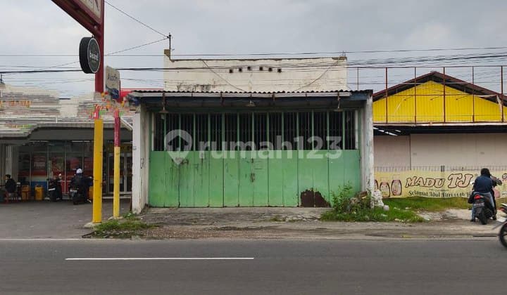 Ruang Usaha Strategis Dekat De Colomadu Akses Jalan Lebar Di Colomadu