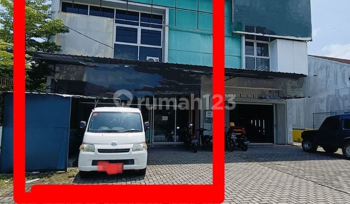 Ruko 2 Lantai Space Parkir Luas Daerah Komersial Solo Baru