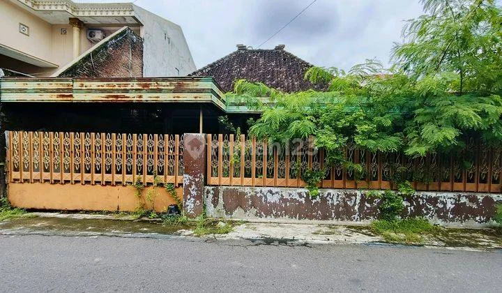 Rumah Hitung Tanah Daerah Nusukan Solo