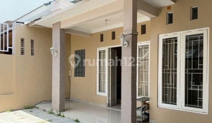 Rumah Modern Terawat Di Cluster Sukoharjo
