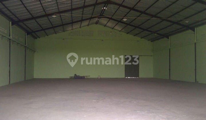 Gudang Bagus Akses Kontainer Sukoharjo