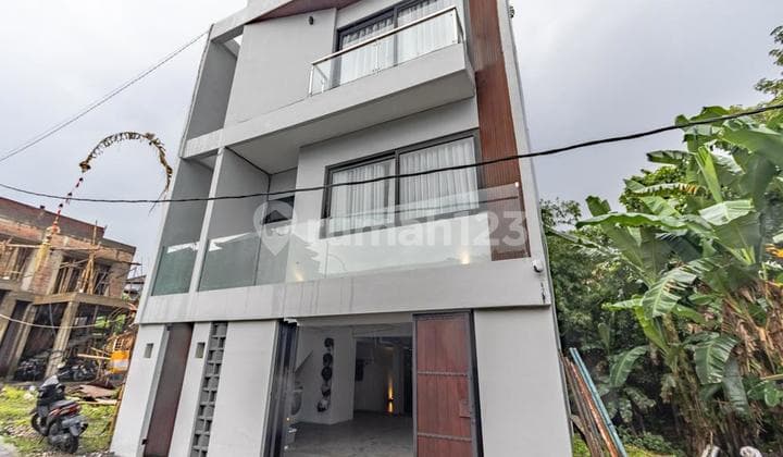 RUMAH MODERN 4 LANTAI 3KT DI PADANG SAMBIAN BPF1524