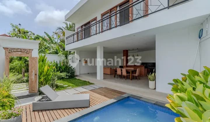 Bpf1740 Villa Modern 2kt Dengan Kolam Renang & Taman Tropis Yang Rimbun Di Cepaka