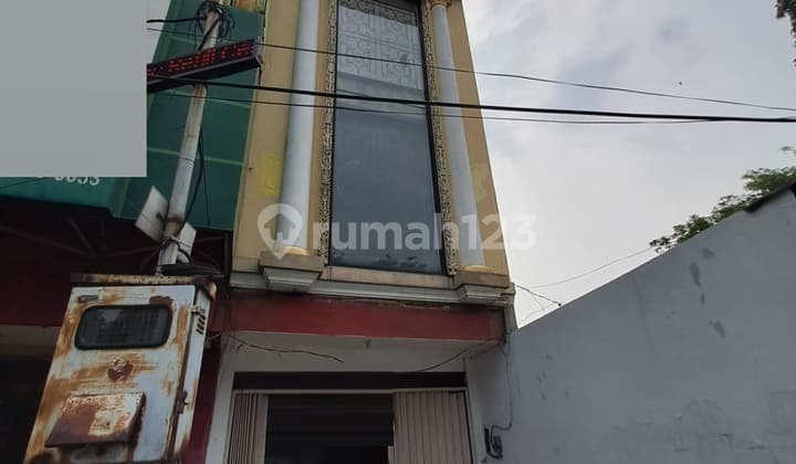 Disewakan Ruko Strategis di Nol Jalan Raya Manyar Surabaya