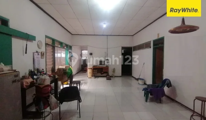 Disewakan Rumah di Jalan Karang Asem Surabaya Disewakan Rumah di Jalan Karang Asem Surabaya