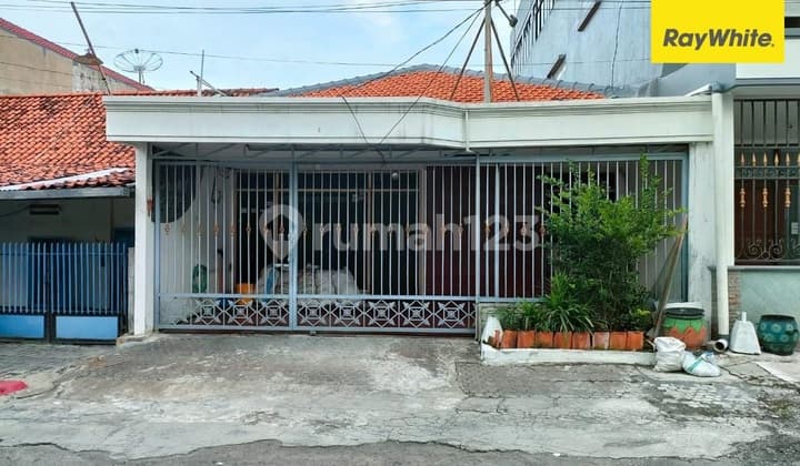 Dijual Rumah 1,5 Lantai di Jalan Simolawang Baru Surabaya