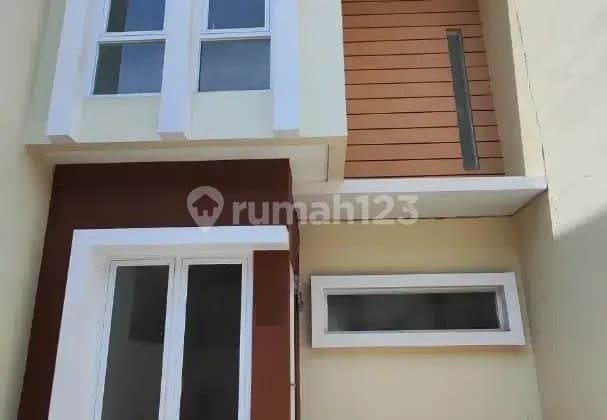 Dijual Rumah 2 lantai SHM di Pogot Regency Surabaya