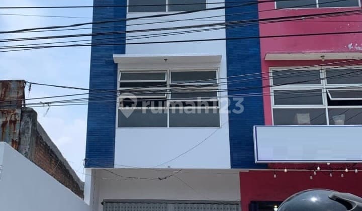 Disewakan Ruko 3 Lantai di Nol Jalan Raya Tropodo Waru Sidoarjo