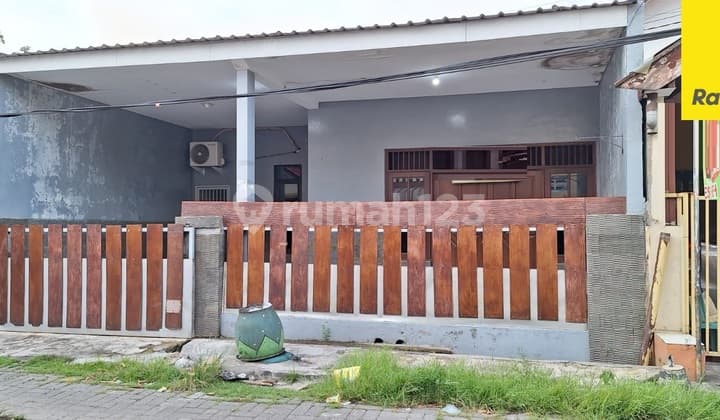 Disewakan Rumah Strategis di Jl Baratajaya Gubeng Surabaya
