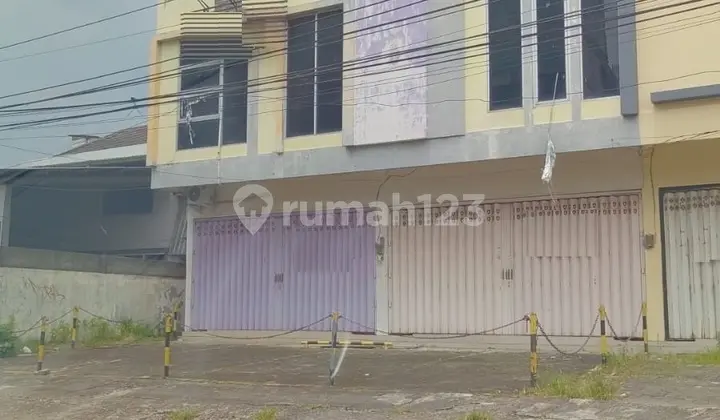 Dijual Ruko 3 Lantai di Jalan Raya Kuwukan Surabaya Barat