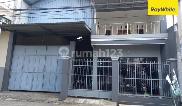 Disewakan Rumah 2 Lantai di Jalan Pandu Sedati Sidoarjo