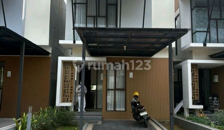 Ready-to-Live House, Bring Your Suitcase and Move In! Near Aeon Mall Cakung