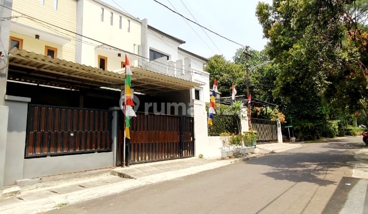 Rumah 2,5 Lt Strategis Dekat Kawasan.cbd Sudirman Jakarta