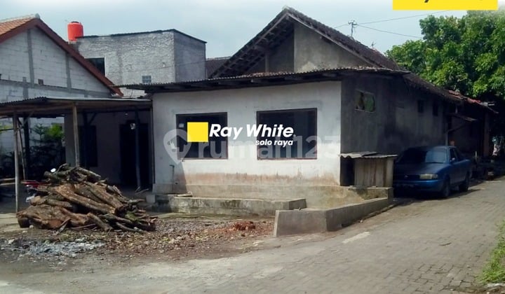Di Jual Rumah di Pandeyan, Grogol