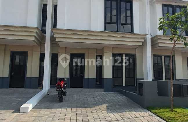 Exclusive Residential House Dian Istana White House