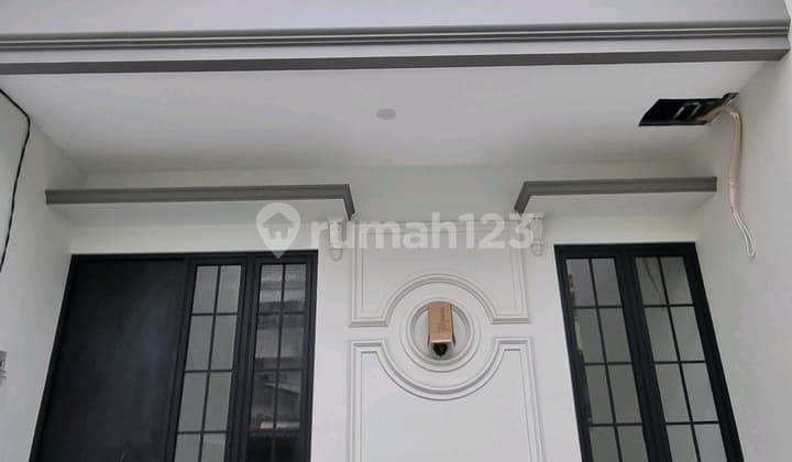 New Hook House, Pondok Indah Wiyung Park