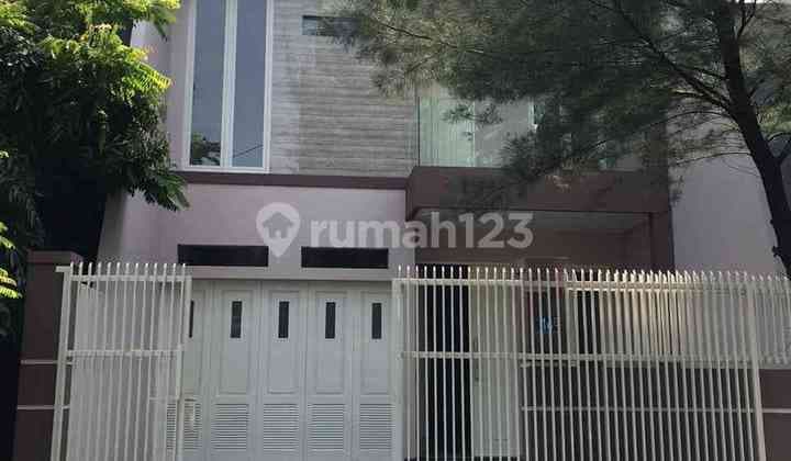 New House in Gayungsari For Quick Sale