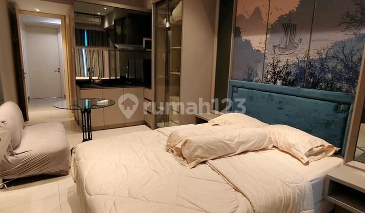 Anderson studio apartment, 33rd floor, furnished