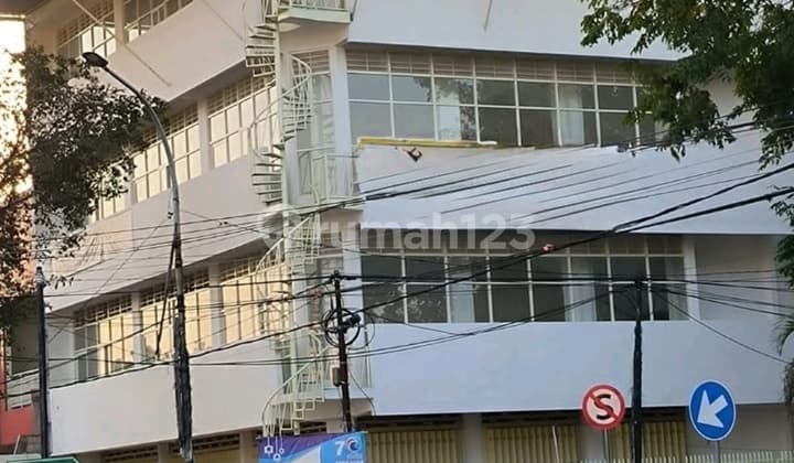 Ruko hook 0 raya rungkut 4 lantai