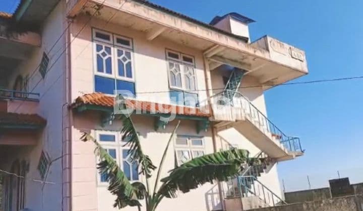 VILLA DI JUAL DI TAWANGMANGU, KONDISI TERAWAT DAN BAGUS, LOKASJ DEKAT TEMPAT MAKAN DAN TEMPAT HIBURAN ANAK ANAK!! ISTIMEWA