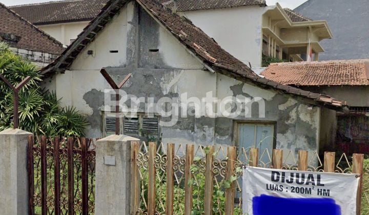LAND CALCULATION HOUSE!! RARE CHAMPION POSITION!! CENTRAL SOLO CITY! NEAR SOLO'S FAVORITE SCHOOLS! ONLY 20M TO URIP SUMOHARJO STREET!!!